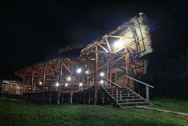 هتل ñape Lodge