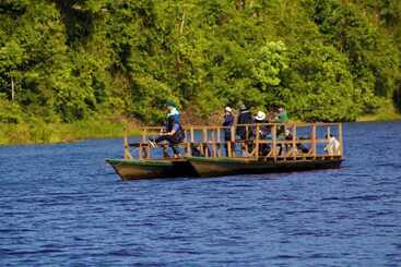 هتل ñape Lodge