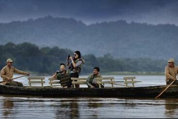 هتل Barahi Jungle Lodge