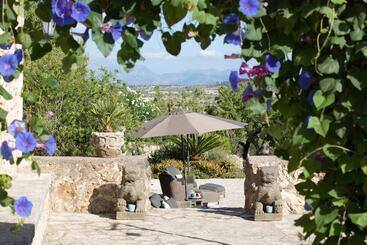هتل Casa Font I Roig