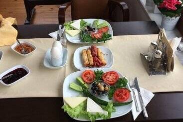 هتل Dilek Konağı
