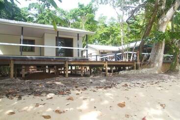 هتل Evis Resort