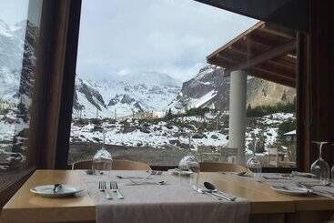 هتل Lodge El Morado