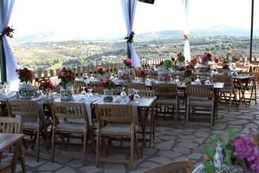 هتل Mountain Breeze Resort