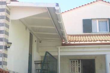 هتل Oriente Dna Studios & Rooms