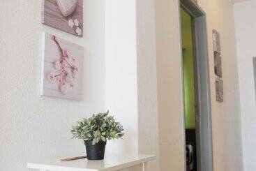 هتل Oriente Dna Studios & Rooms