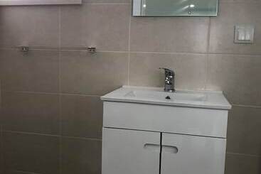 هتل Oriente Dna Studios & Rooms