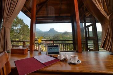هتل Popa Garden Resort