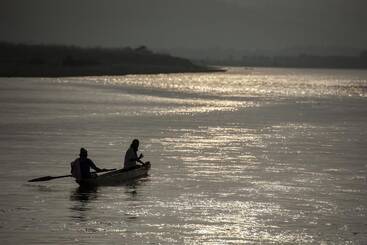 هتل Sarang Wildlife Sanctuary