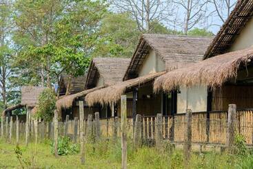 هتل Sarang Wildlife Sanctuary