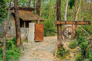 هتل Sarang Wildlife Sanctuary