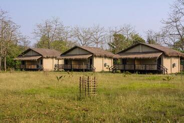 هتل Sarang Wildlife Sanctuary
