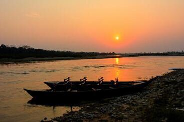 هتل Sarang Wildlife Sanctuary