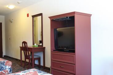 هتل Sunset Inn And Suites