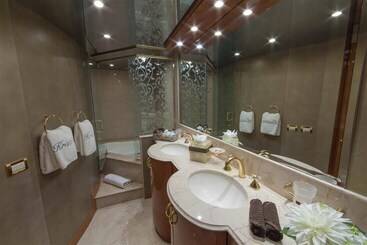 Hotel Troca One