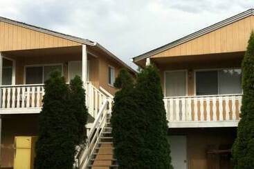 Jewel Bay Resort