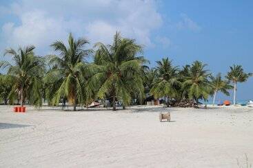 پانسیون Salty Beach House