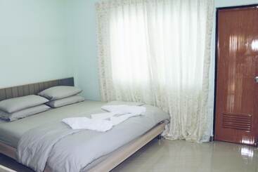 پانسیون Salty Beach House