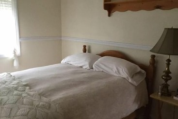 Salmon Pool Inn