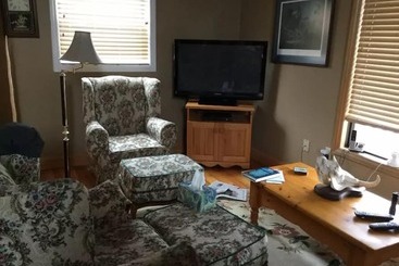 Salmon Pool Inn