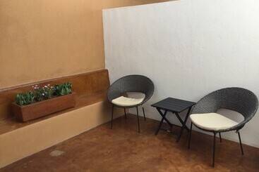 The Vibe Bed & Breakfast Adults Only