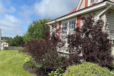 Cavendish Lodge & Cottages