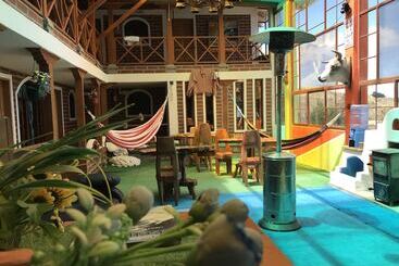 Hostal Chukirawa Hostel