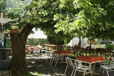 ホテル Albergo Piz Cam