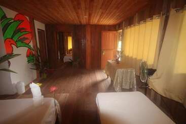 هتل Amazon Rainforest Lodge