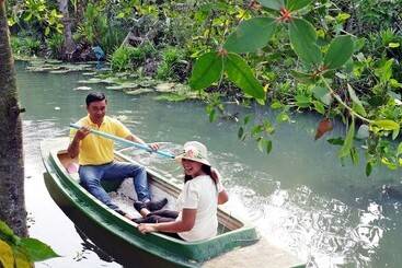 هتل Baansuanlynjee Maeklong Resort