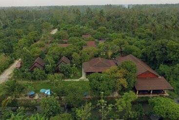 هتل Baansuanlynjee Maeklong Resort