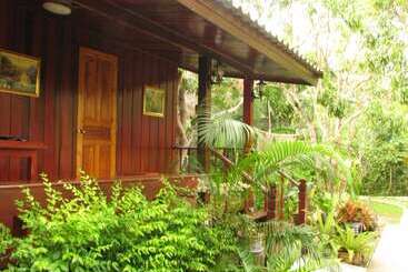 هتل Baansuanlynjee Maeklong Resort