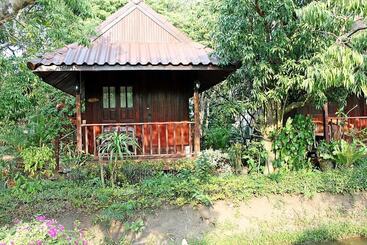 هتل Baansuanlynjee Maeklong Resort