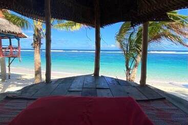 هتل Faofao Beach Fales