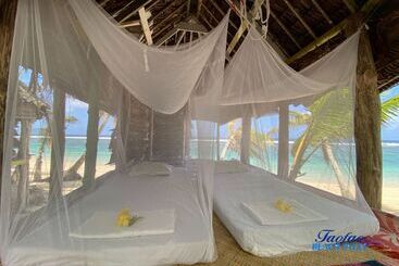 هتل Faofao Beach Fales