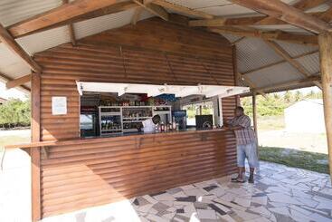 هتل Just In Time Prime Mozambique Holiday Resort Caravan Park