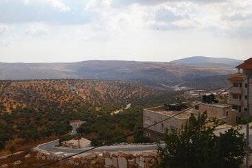 هتل Taybeh Golden