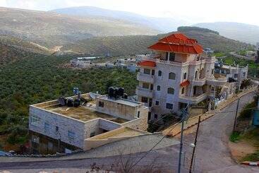هتل Taybeh Golden
