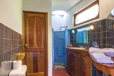 هتل Tzam Poc Resort