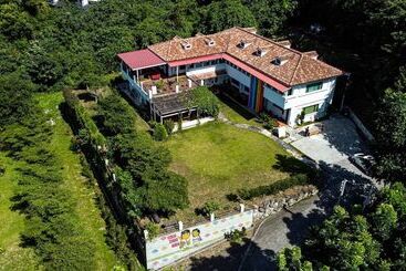 Li Wu Zuo Can B&b