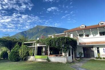 Li Wu Zuo Can B&b