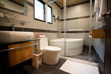 Li Wu Zuo Can B&b