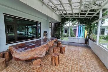 Li Wu Zuo Can B&b