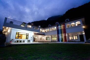 Li Wu Zuo Can B&b