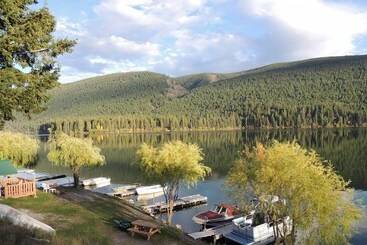 Marigold Fishing Resort