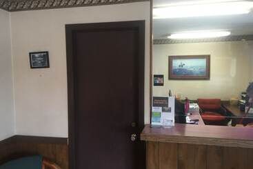 مُتل Midway Budget Inn