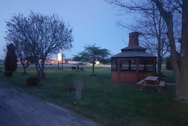Silver Motel