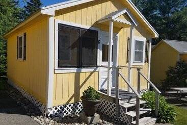 Sunnyside Motel & Cottages