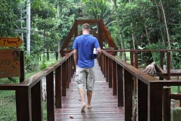 مسافرخانه Refugio Amazonas Lodge