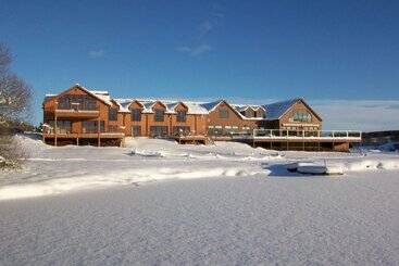 مسافرخانه The Lodge On The Loch Of Aboyne